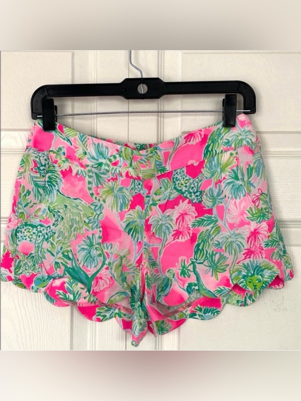 Lilly Pulitzer Women’s Shorts Dahlia Shorts in Raz Berry Catty Shack Size Small - Picture 1 of 8
